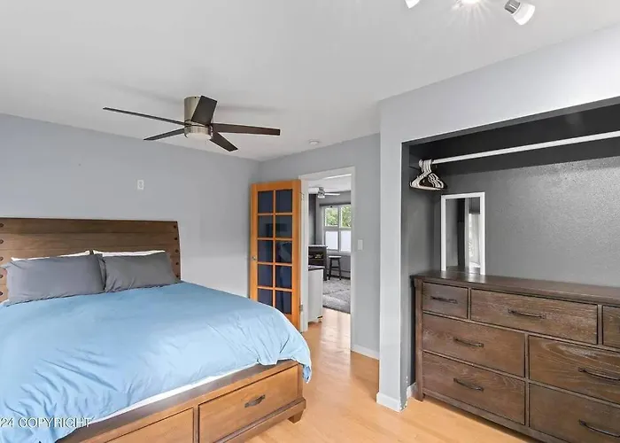 Cozy Anchorage Retreat 7 Mins From Airport