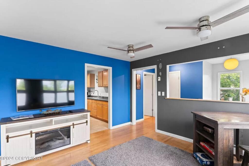 Cozy Retreat 7 Mins From Airport