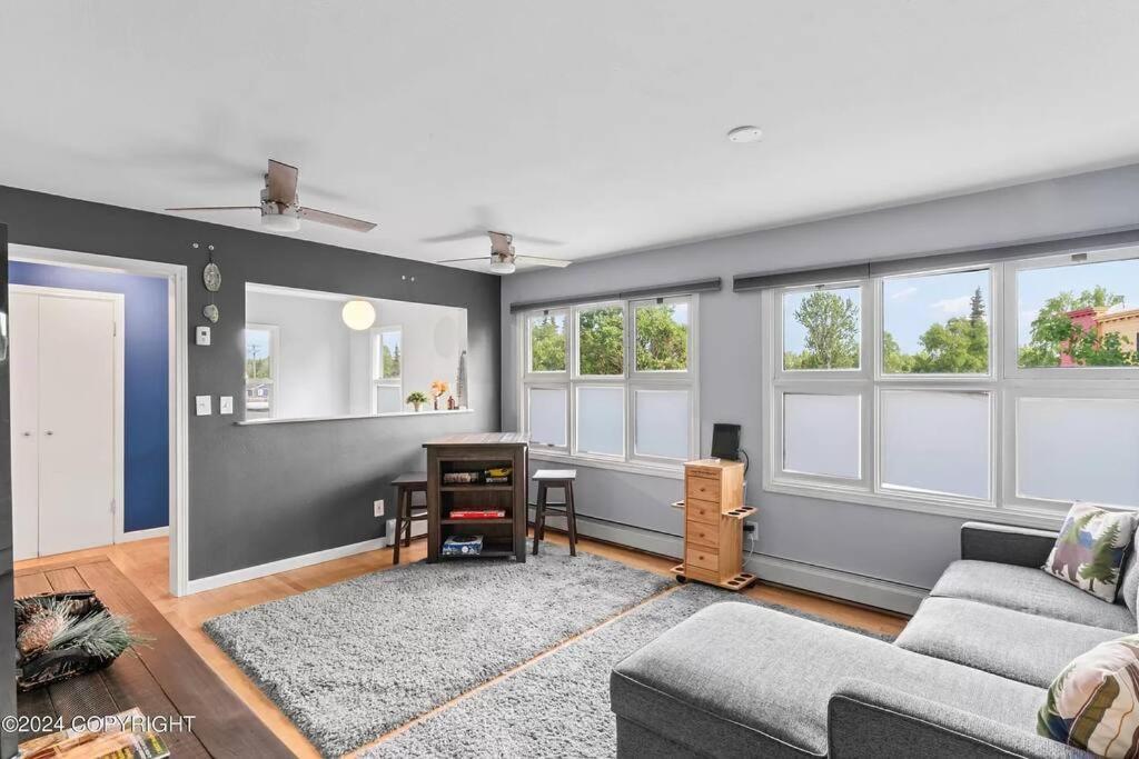 Holiday home Cozy Retreat 7 Mins From Airport *