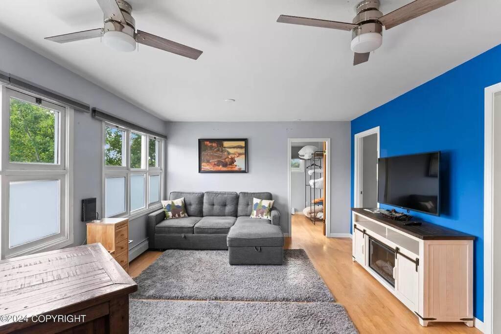 Cozy Retreat 7 Mins From Airport * Anchorage